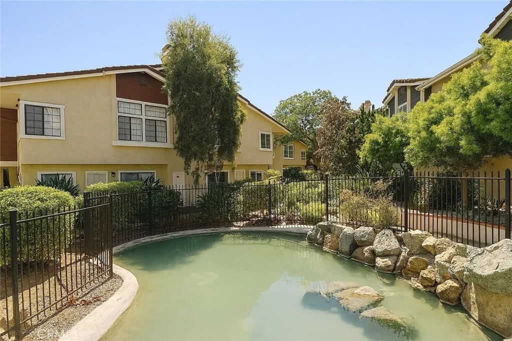 https://cdn.realtyfeed.com/cdn/127/306489360/0e4200006595fc3cf66579b9c015bdb7.webp