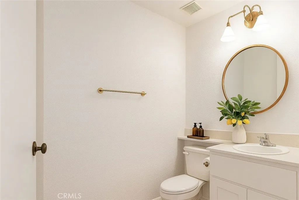 https://cdn.realtyfeed.com/cdn/127/306489360/e4217f1b9ef74cdc997e4babba0b735d.webp