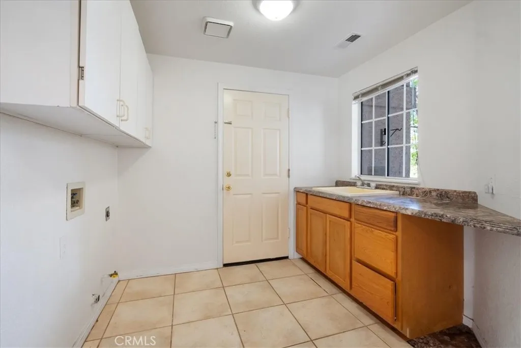 https://cdn.realtyfeed.com/cdn/127/306489427/c45a95effdd5e913ae18f6482ab10e36.webp