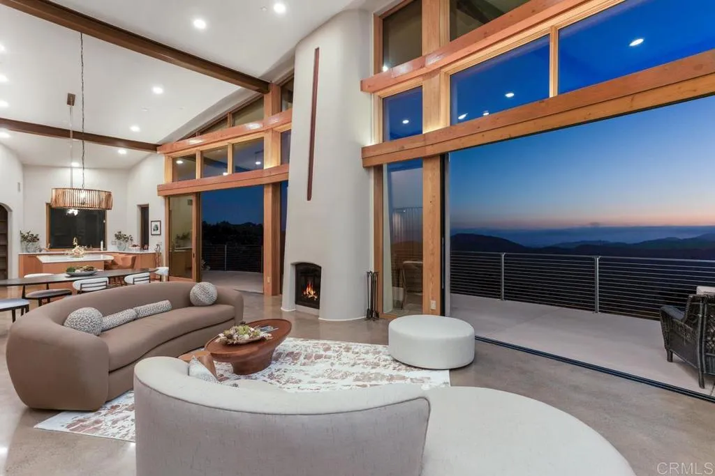 https://cdn.realtyfeed.com/cdn/127/306489454/1cf089ff5109725b28ab440d1d4a8025.webp
