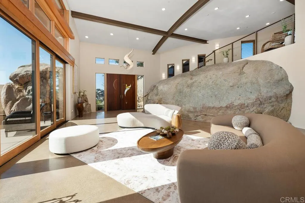 https://cdn.realtyfeed.com/cdn/127/306489454/67713e50101d47da3703c38cfd949d01.webp
