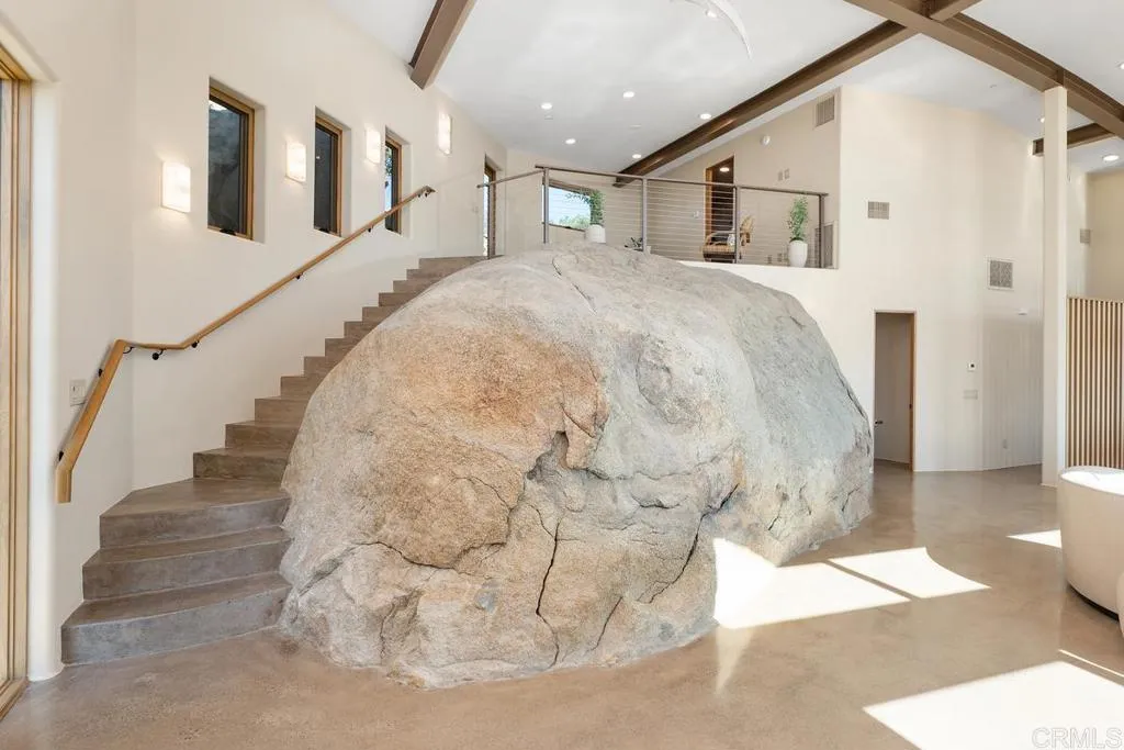 https://cdn.realtyfeed.com/cdn/127/306489454/a0e1f83d3f382ee2858e3718c818d7a7.webp