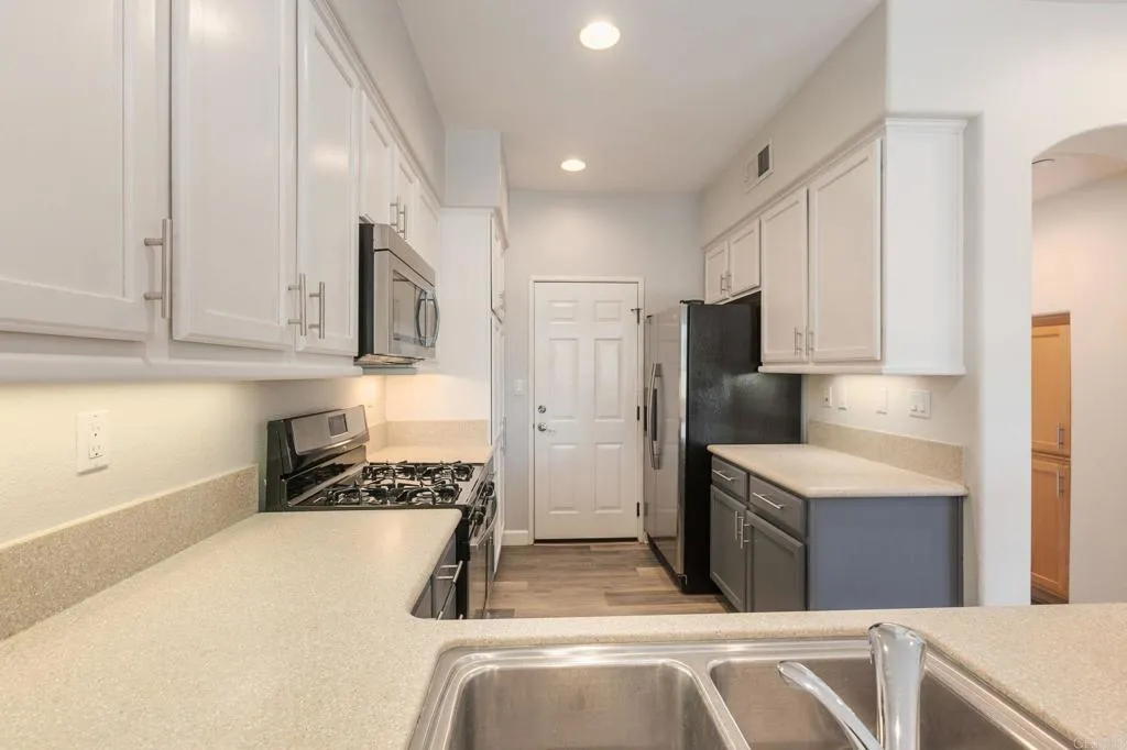 Photo #14: NDP2506806 Listing: Photo #14