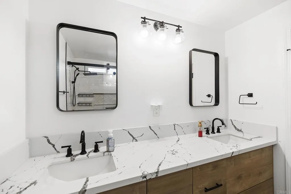 https://cdn.realtyfeed.com/cdn/127/306489460/d03f784db0a05527b6d0f7f0dc3a232d.webp