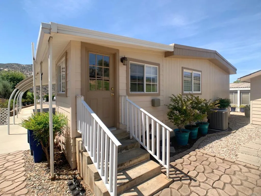https://cdn.realtyfeed.com/cdn/127/306489603/c42e2c71c5119468f54309bd0ae08f67.webp