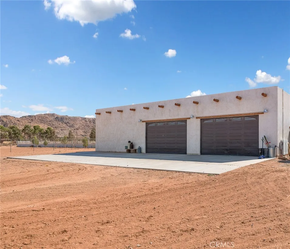 Apple Valley, CA 92307