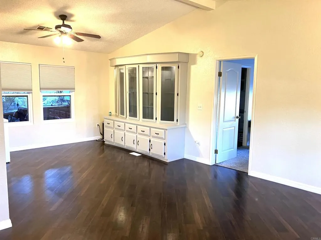https://cdn.realtyfeed.com/cdn/127/306489762/2f41db804edba0533996ea1d882c7876.webp