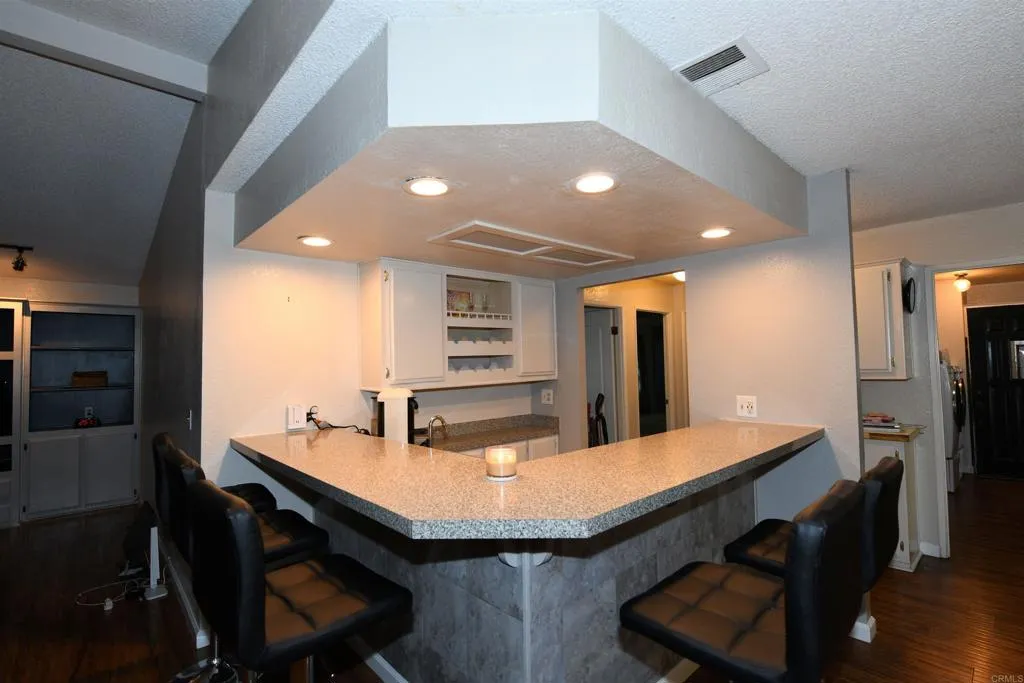 https://cdn.realtyfeed.com/cdn/127/306489762/e18bdccba3cb9e8a996437240c9bfc46.webp