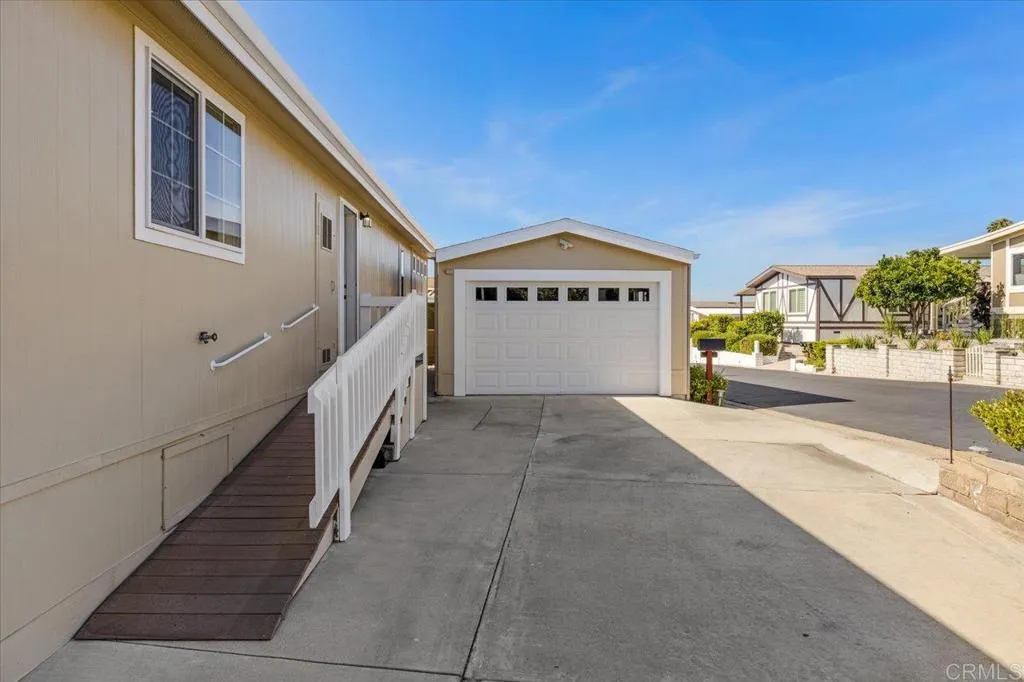 https://cdn.realtyfeed.com/cdn/127/306489854/03fdb087c25742c9e663364a0d1b06e8.webp