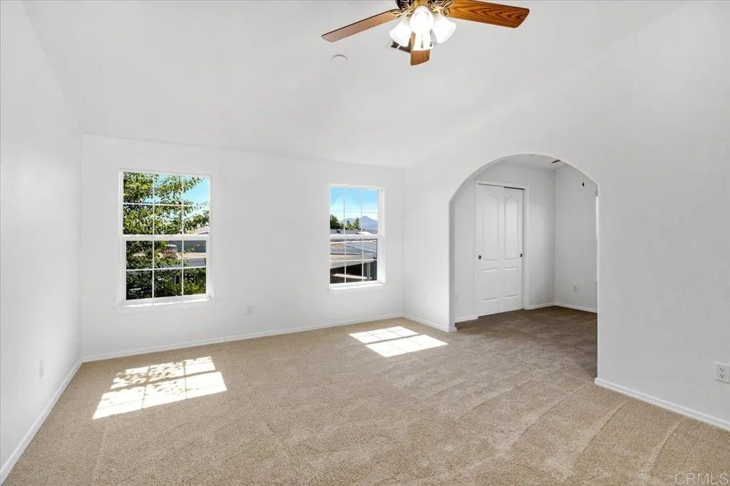 https://cdn.realtyfeed.com/cdn/127/306489854/ab40fff2c9381a216a5babf431065c27.webp