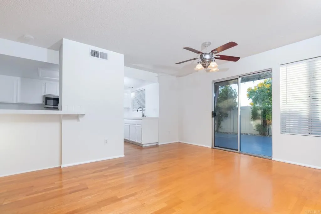 https://cdn.realtyfeed.com/cdn/127/306489860/056a0886d3ad7747d9922e39ccf7dd91.webp