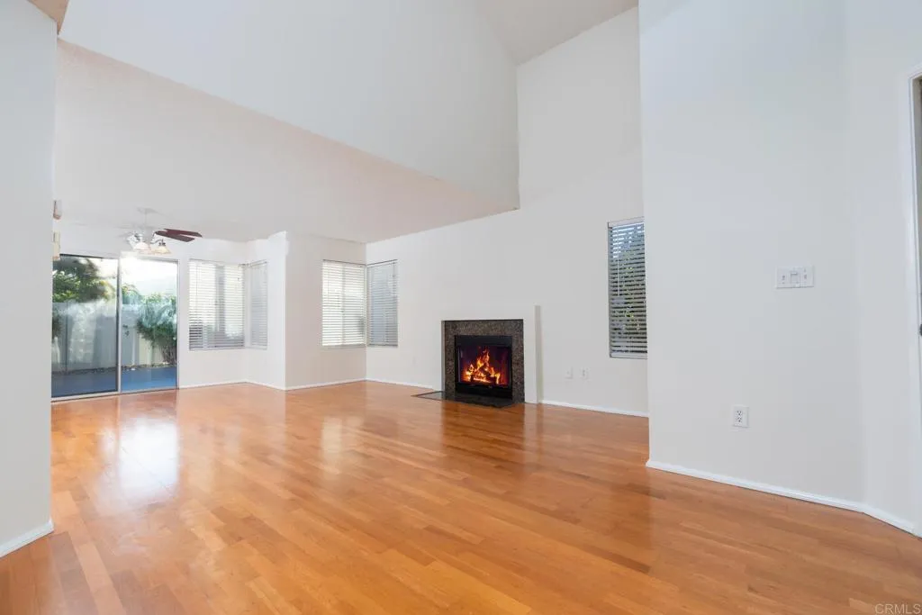 https://cdn.realtyfeed.com/cdn/127/306489860/076ef0c5e72cbc44aa3c6ad34ca207e4.webp