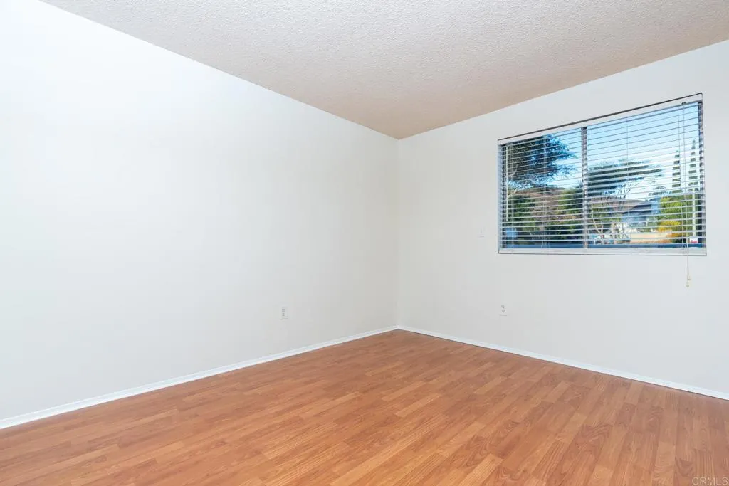 https://cdn.realtyfeed.com/cdn/127/306489860/b7bf9eb4d1a93058734b46a53bf113e9.webp