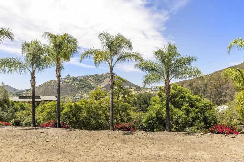 https://cdn.realtyfeed.com/cdn/127/306489872/9a075c639b2cd8e54699c7051f660ec3.webp