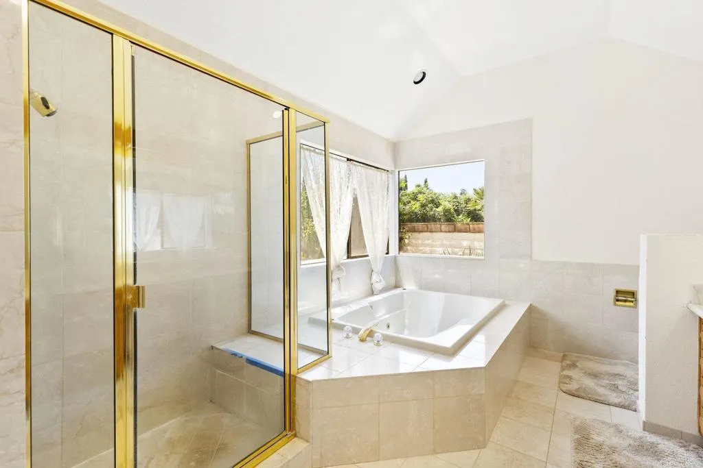 https://cdn.realtyfeed.com/cdn/127/306489872/e284450ab7b76816aca80b082872dafd.webp
