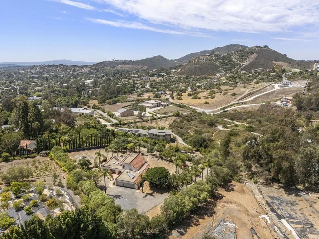 https://cdn.realtyfeed.com/cdn/127/306489872/ec271608532b932330908a533afd2cf3.webp