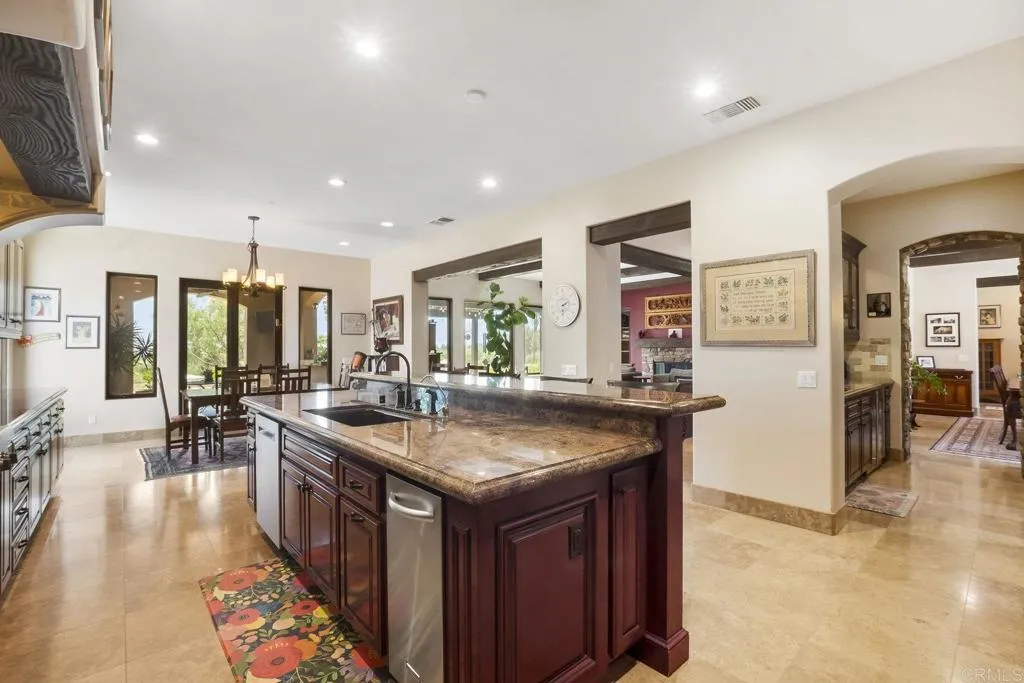 https://cdn.realtyfeed.com/cdn/127/306489911/64af8f25fa58c341bfc95c375e6f9b51.webp