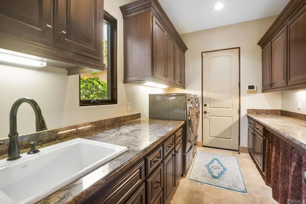 https://cdn.realtyfeed.com/cdn/127/306489911/943a83b2992a0cee05614763e409a0ea.webp