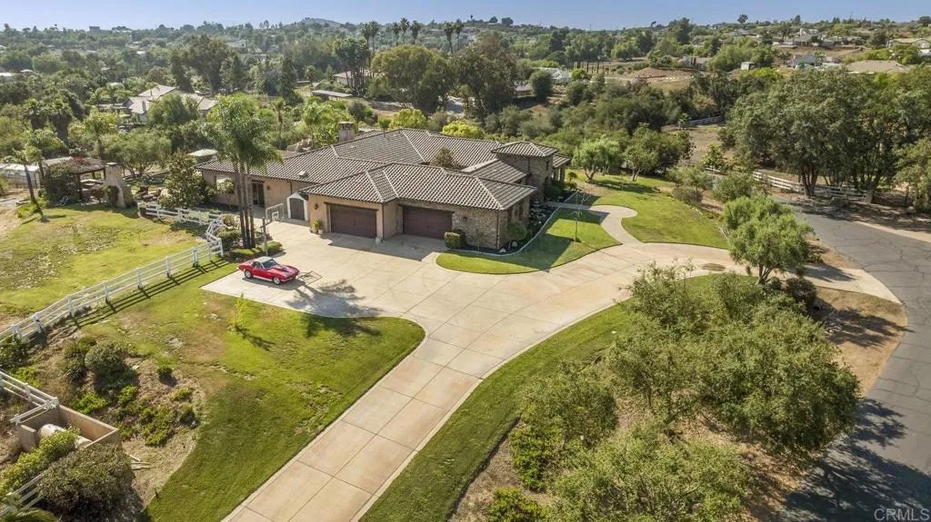 https://cdn.realtyfeed.com/cdn/127/306489911/b7d119af4a2db41806092daac92197f8.webp
