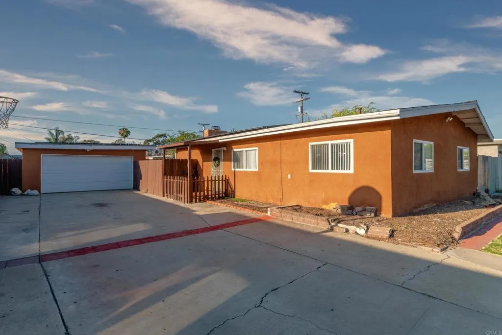 https://cdn.realtyfeed.com/cdn/127/306489917/2a7ba45ebe80c2732ef7a631e13f9383.webp
