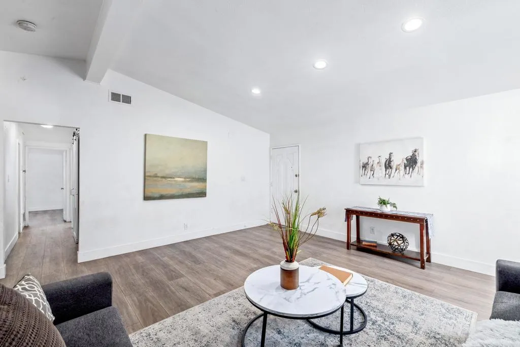 https://cdn.realtyfeed.com/cdn/127/306489917/3b661f8ace0b9208f0b85807339b0eba.webp