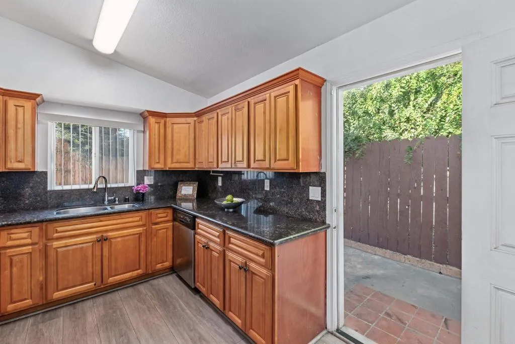 https://cdn.realtyfeed.com/cdn/127/306489917/a4f3bdf60fa393c82bdb493f195db689.webp