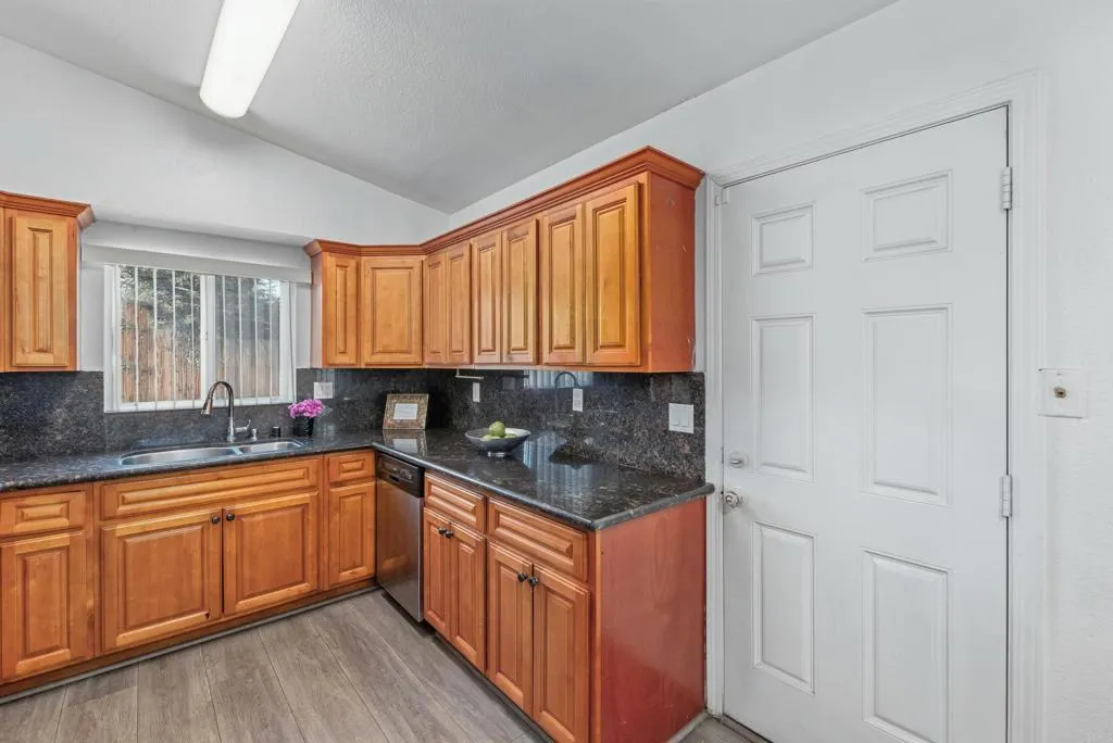 https://cdn.realtyfeed.com/cdn/127/306489917/aea985b17babd5e1234bcc106c57ea16.webp