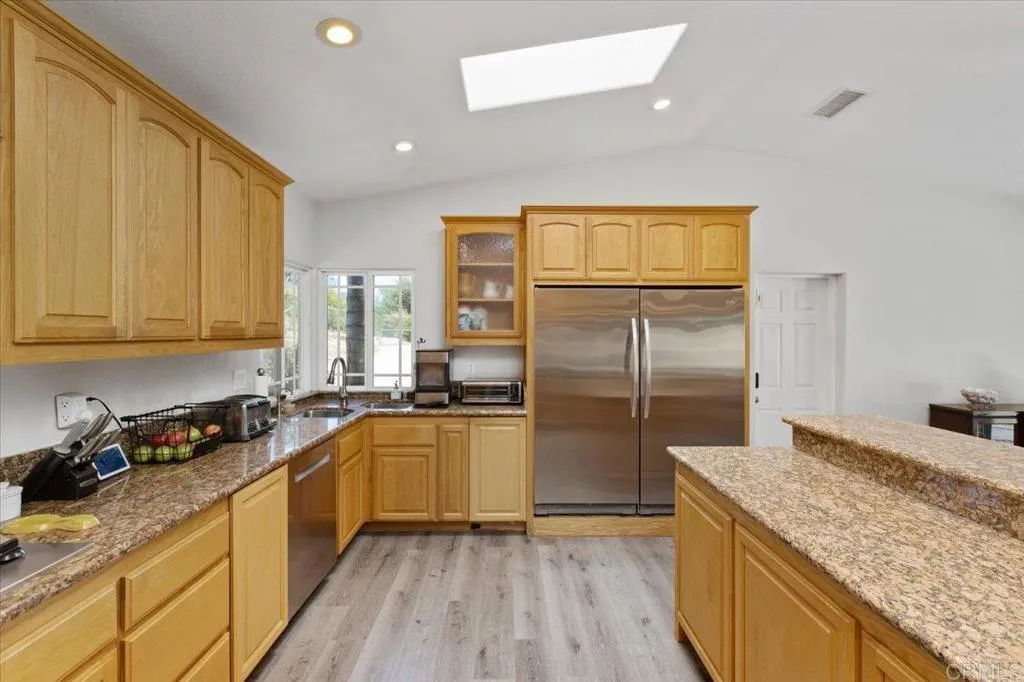 https://cdn.realtyfeed.com/cdn/127/306489964/9244330cd10d9eec0909fb4a23d678ce.webp