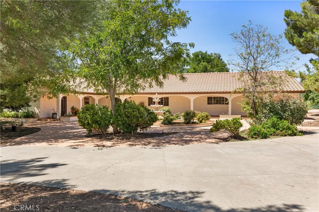 35356 Sierra Vista Drive, Agua Dulce, CA 91390 - Photo 4 of 68, Agua Dulce, CA