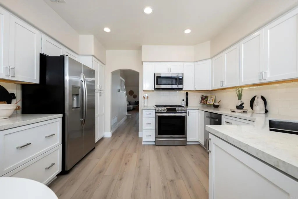Photo #6: NDP2506844 Listing 