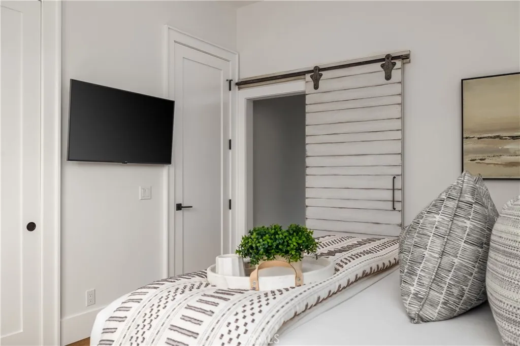 https://cdn.realtyfeed.com/cdn/127/306490227/b9df77197b01a5dfbd33b6620bc10bc3.webp