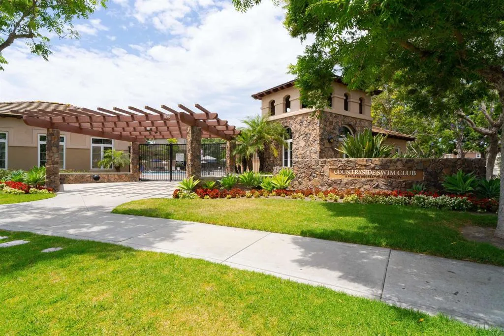https://cdn.realtyfeed.com/cdn/127/306490359/453d2e791c8b738e3b65510a8170d8ea.webp