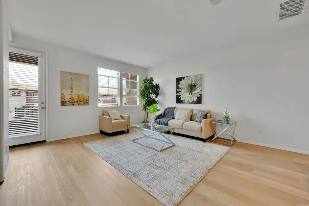 https://cdn.realtyfeed.com/cdn/127/306490436/3d9c4e69de91e67dd3fe2807f719a0ec.webp