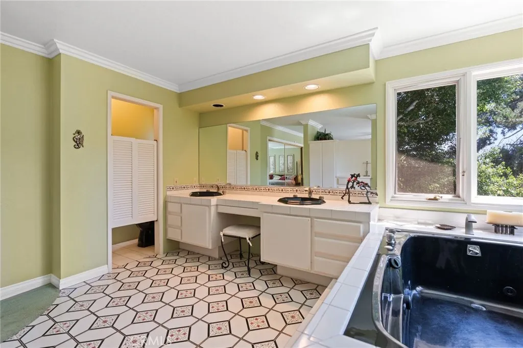 https://cdn.realtyfeed.com/cdn/127/306490488/4aea440393794e34dc2e74f76086c988.webp