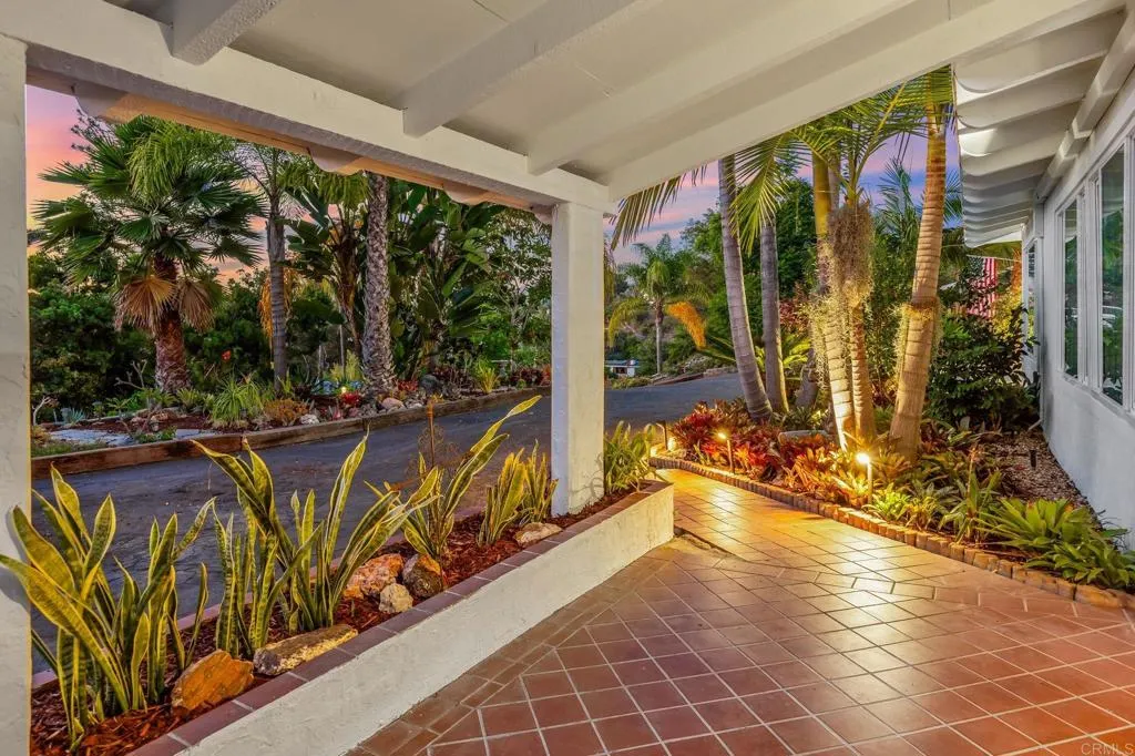 https://cdn.realtyfeed.com/cdn/127/306490536/2a2ddd75c1c0495b6764b08f8a75b1b4.webp