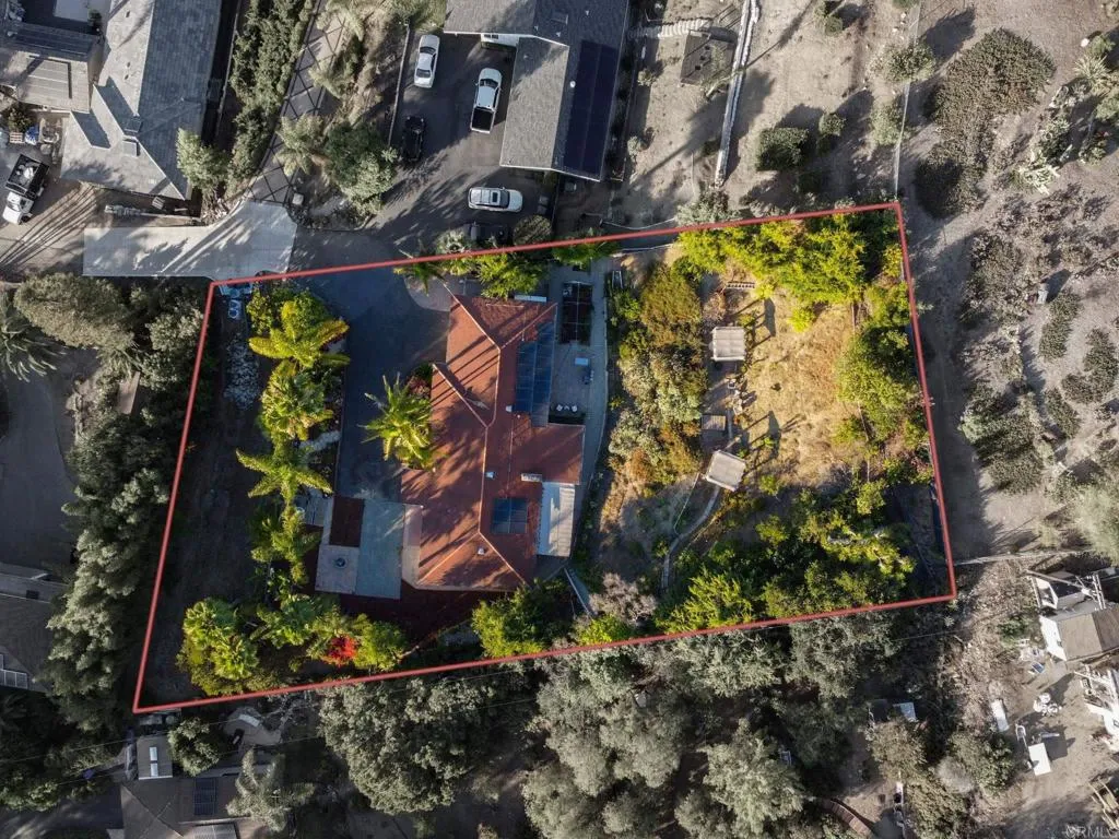 https://cdn.realtyfeed.com/cdn/127/306490536/484fc7543aa0e43a1fd128e7f37cf001.webp
