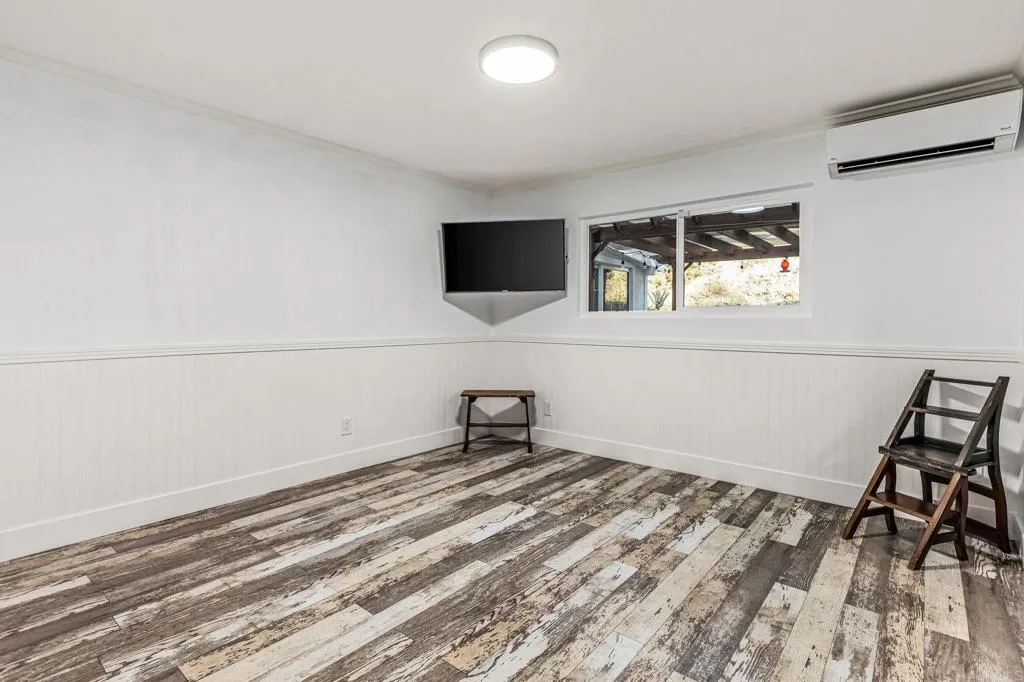 https://cdn.realtyfeed.com/cdn/127/306490536/69abeaac62f1d09a7f3a4f268d5a9c47.webp