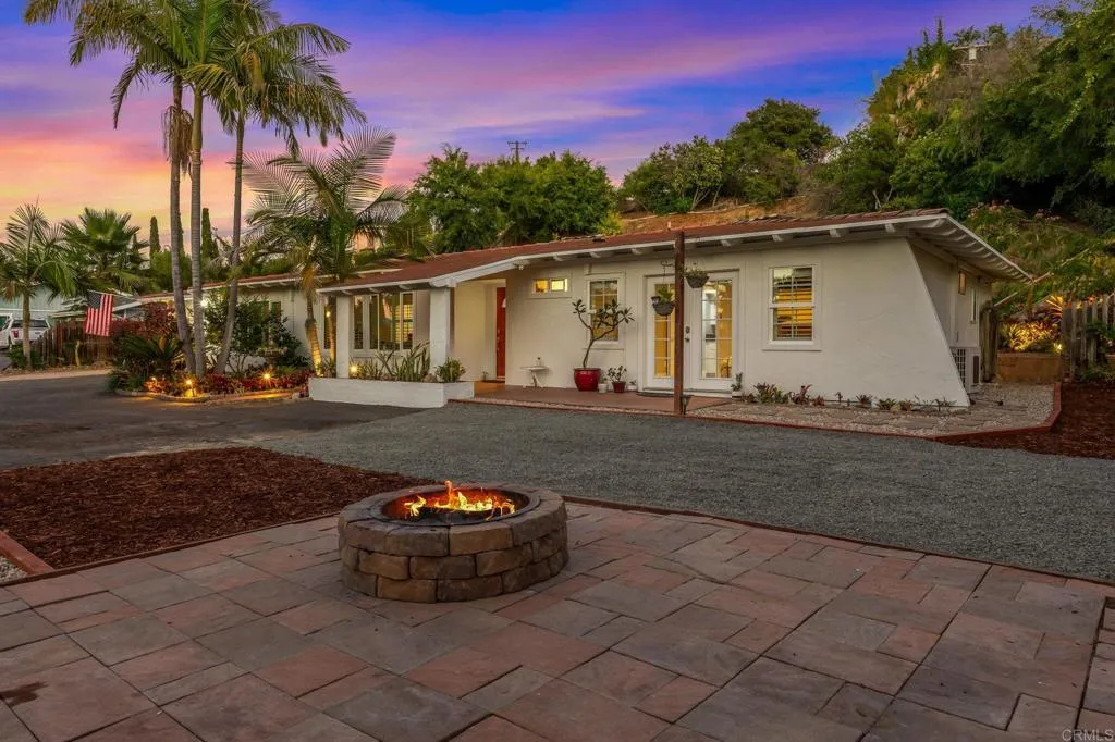 https://cdn.realtyfeed.com/cdn/127/306490536/9bed5c870683e6ae747c6d30e4b21682.webp