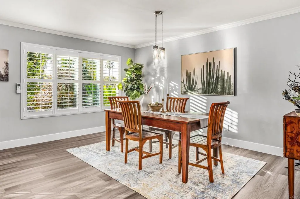 https://cdn.realtyfeed.com/cdn/127/306490536/aaac1f76d51cdf184534299f2ee982b7.webp