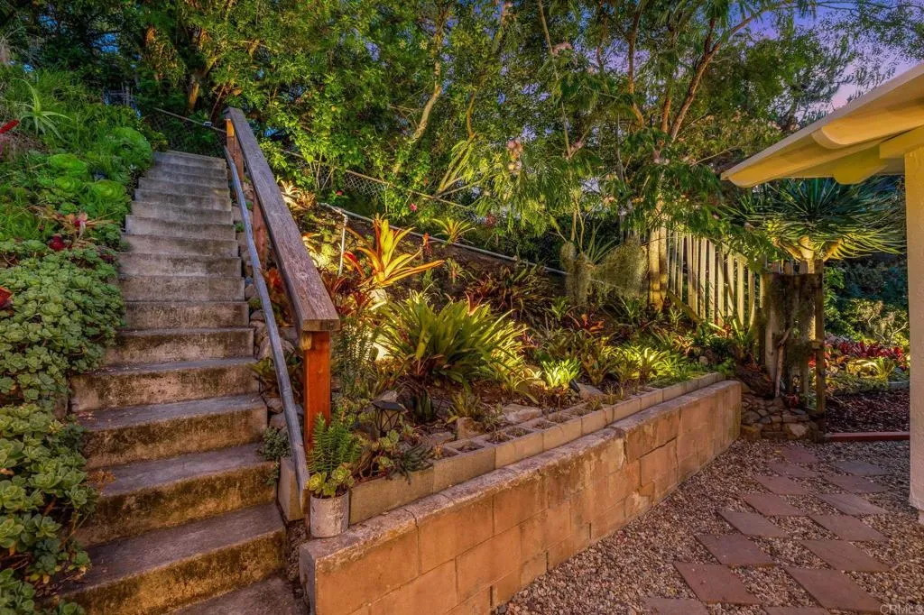 https://cdn.realtyfeed.com/cdn/127/306490536/cfc6c0b83d0408ee6f7d7be19c9d424c.webp