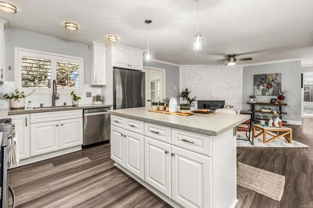 https://cdn.realtyfeed.com/cdn/127/306490536/ffed40c791ffd1192d47e4a5a21c6bd6.webp