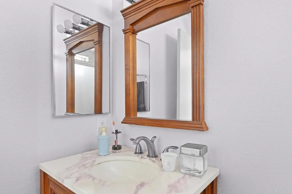 https://cdn.realtyfeed.com/cdn/127/306490582/c4e4e599a6ffefc2a6b175058817d3aa.webp