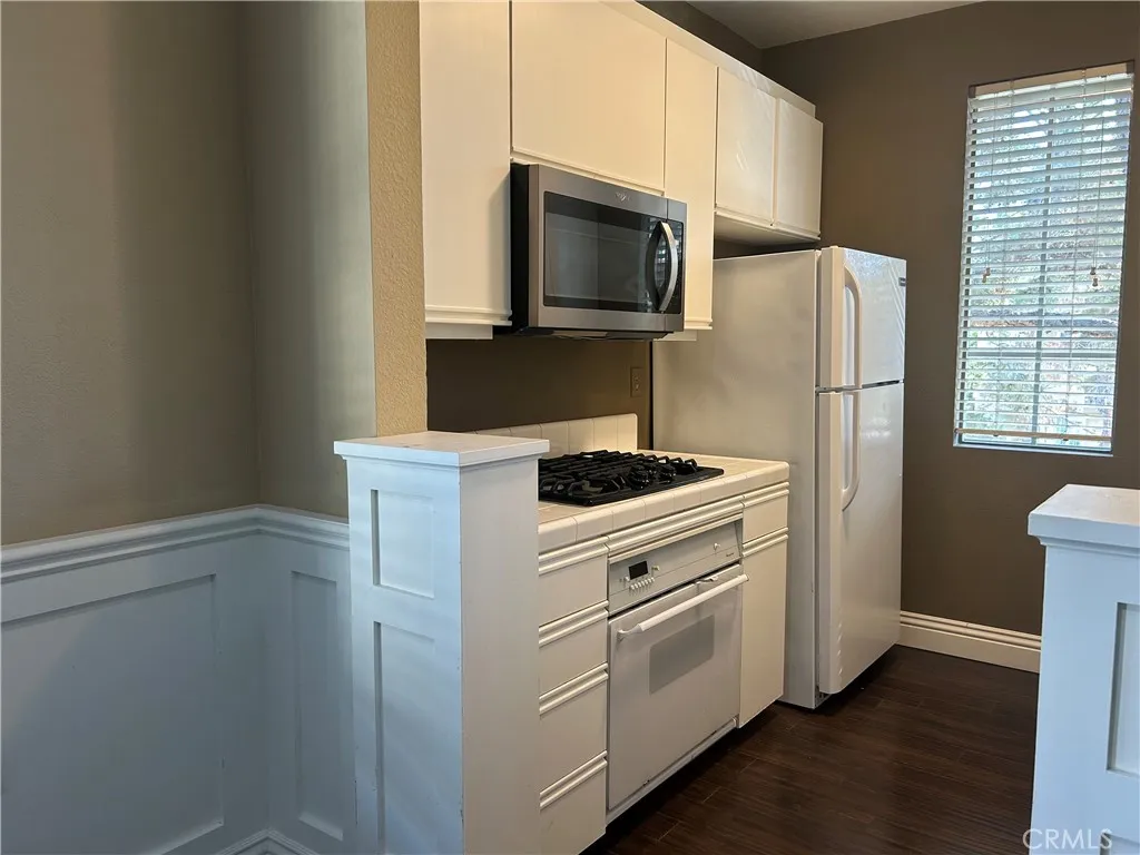 Photo #6: TR25156366 Listing 