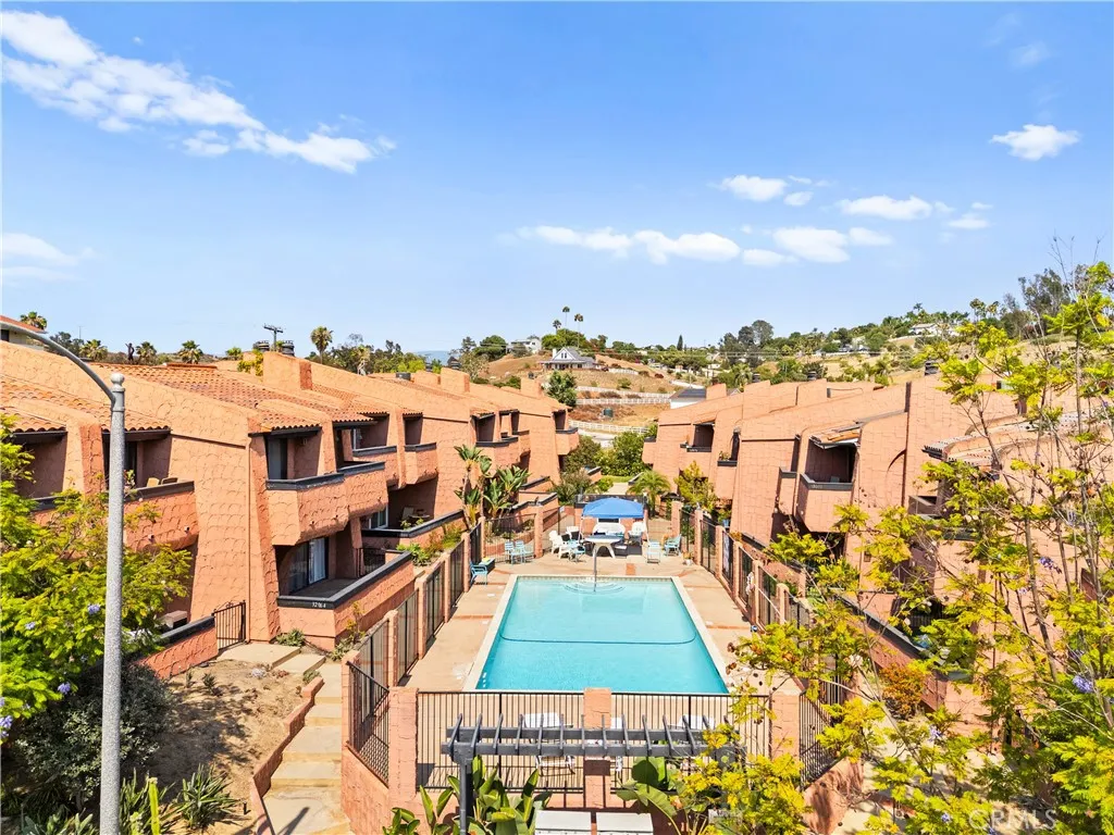 More Details about MLS # SW25156003 : 32078 DEL CIELO OESTE
