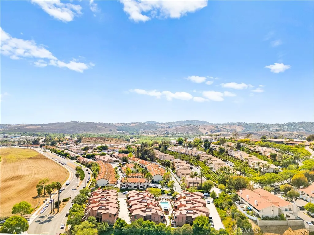 Photo #5: SW25156003 Listing: Photo #5