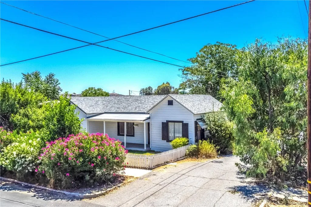 559 Edgar Avenue Unit A2-282, Beaumont, CA 92223 - Photo 2 of 40, Beaumont, CA