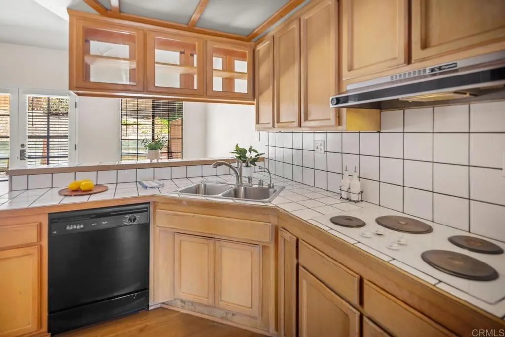 https://cdn.realtyfeed.com/cdn/127/306490807/119e635b5ae3580b133f982d2353f68a.webp