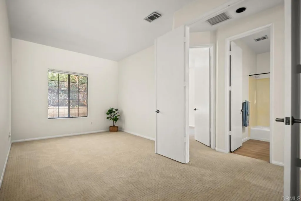 https://cdn.realtyfeed.com/cdn/127/306490807/ecb514c948d1faec1c8a2097bc73d640.webp