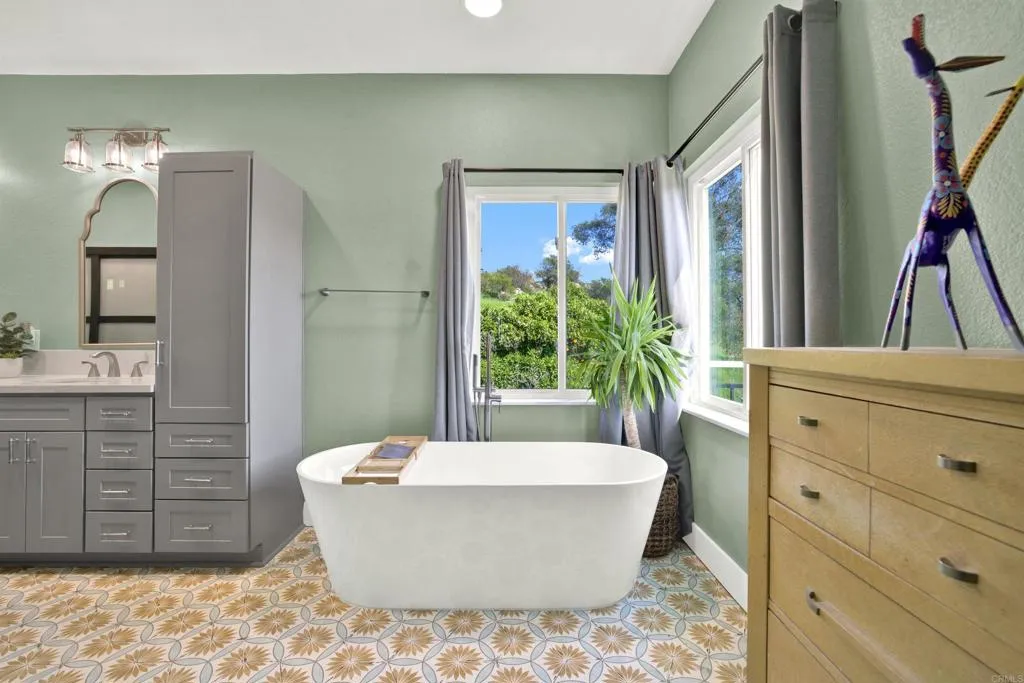 https://cdn.realtyfeed.com/cdn/127/306490826/100a8dd1c814488d3267c115d2e3361f.webp
