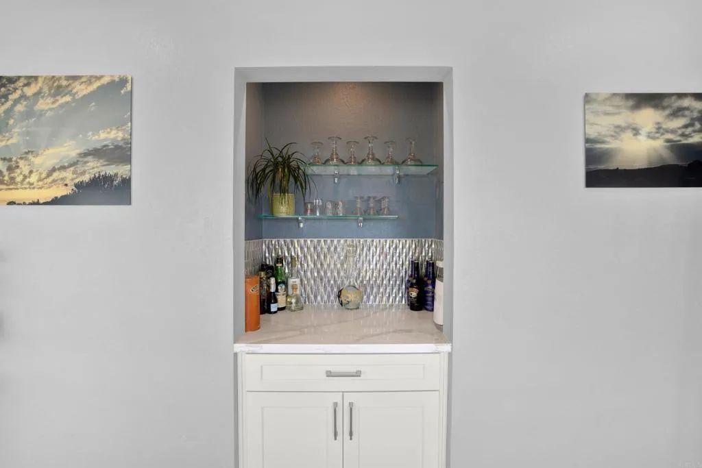 https://cdn.realtyfeed.com/cdn/127/306490826/3b0f13ce8d5be45af556988293c00aa8.webp